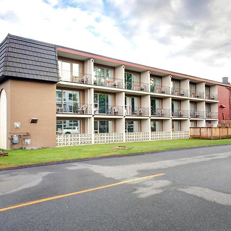 Travelodge By Wyndham Nanaimo Exterior photo