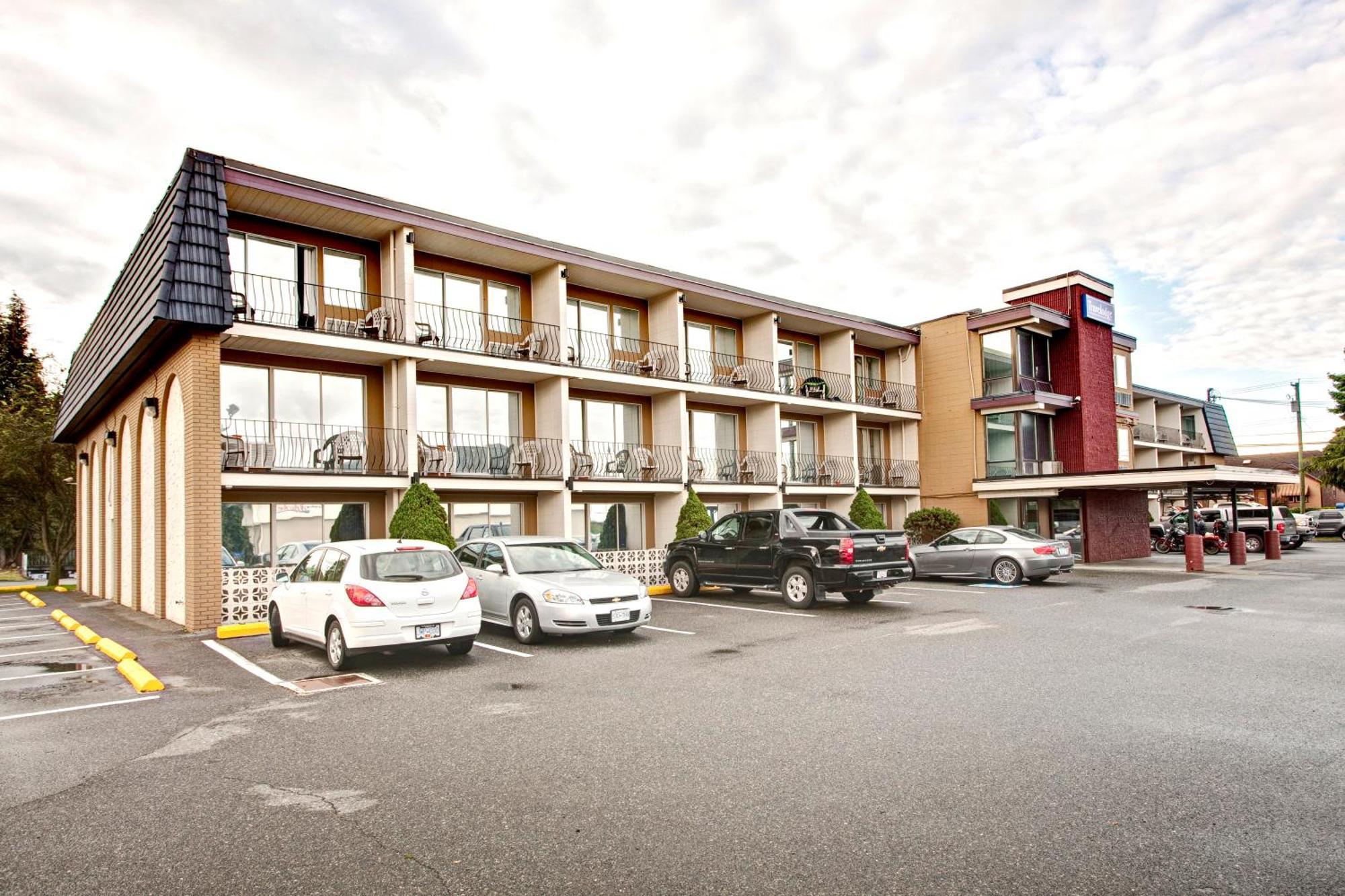 Travelodge By Wyndham Nanaimo Exterior photo